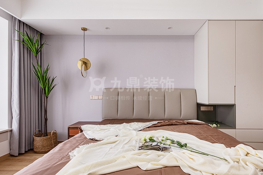 臥室裝修實(shí)景圖