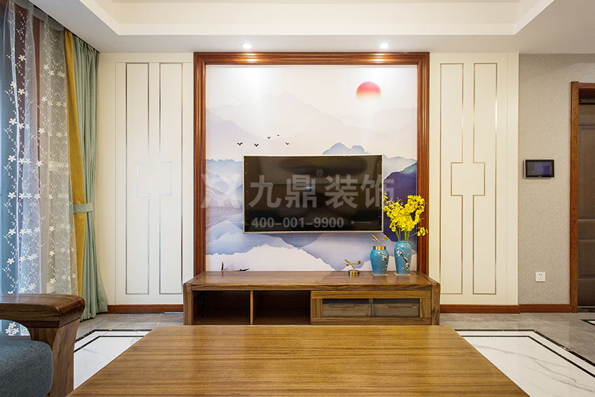 電視背景墻的軟裝設(shè)計讓客廳變得“高端、大氣、上檔次”